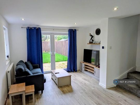 2 bedroom semi-detached house to rent - Photo 1