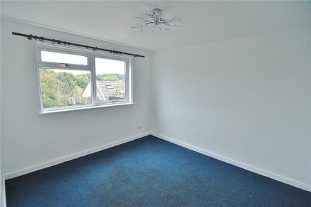 3 bedroom end of terrace house to rent - Photo 2