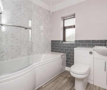 3 bed House - Semi-Detached To Let - Photo 5