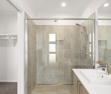 45 Elder Parade, Collingwood Park QLD 4301 - House For Rent | Domain - Photo 2