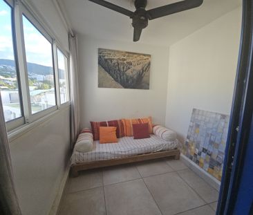 Location Appartement 2 pièces 48m² ST DENIS 97400 - Photo 1