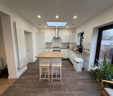 1 bedroom in a house share to rent - Photo 1