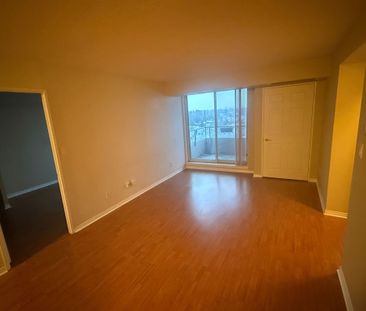 For Lease - 18 Hillcrest Avenue Unit# 904, Toronto, Ontario - Photo 3