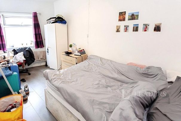 5 bedroom house to rent - Photo 1