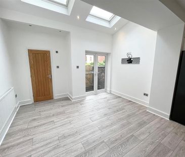 2 bedroom terraced house to rent - Photo 3