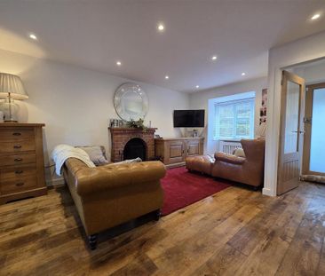 4 bedroom detached house to rent - Photo 1