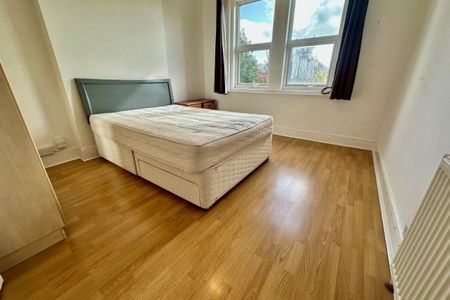 Frederica Road, BOURNEMOUTH - Photo 4