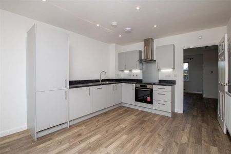 3 bedroom terraced house to rent - Photo 5