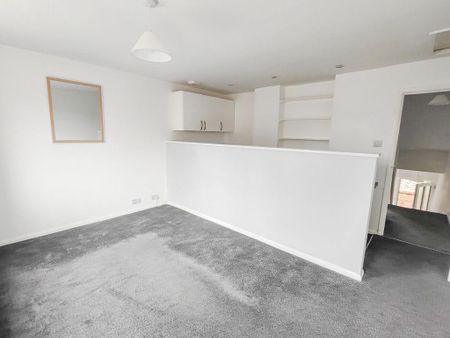 1 bedroom maisonette to rent - Photo 2