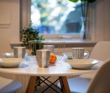 🚀 Funky, Fresh & Fully Furnished – Town Centre Rooms Just Off Queen... - Photo 1