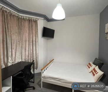 1 bedroom in a house share to rent - Photo 4