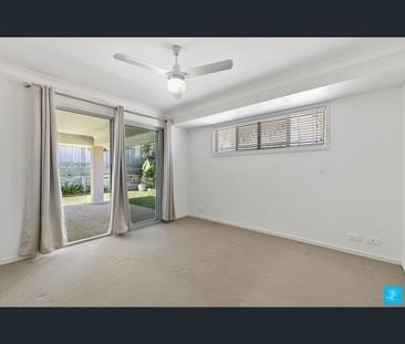 10 Dundee Crescent, Wakerley, Qld 4154 - Photo 6