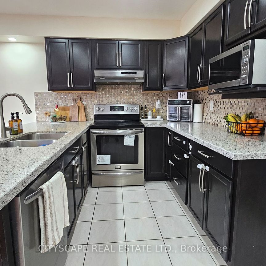 For Lease - 1408 Quest Circle, Mississauga, Ontario - Photo 1