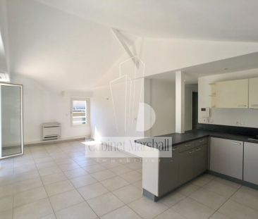 Location Appartement 3 pièces 64m² NICE 06100 - Photo 3