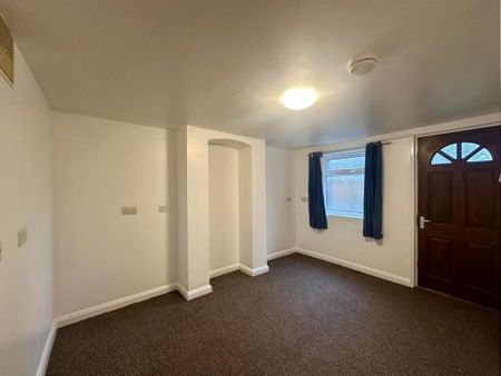 4 bedroom terraced house to rent - Photo 5