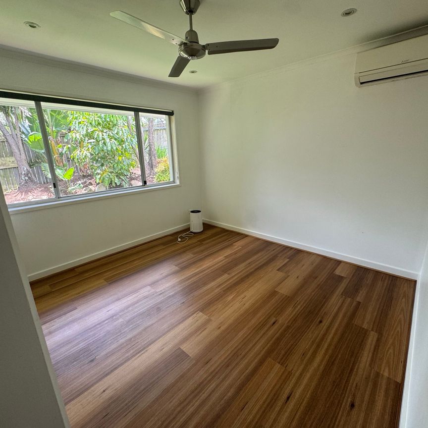 Seventeen Mile Rocks - Photo 1