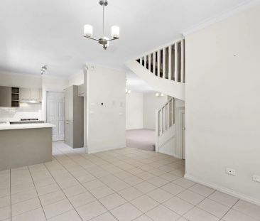 Neat 3-Bedroom Townhouse in a Prime Elsternwick Location - Photo 5