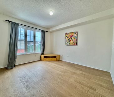 For Lease - 7 Yale Lane, Markham, Ontario - Photo 2