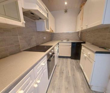 Bradford Lane, Bradford, BD3 - Photo 5