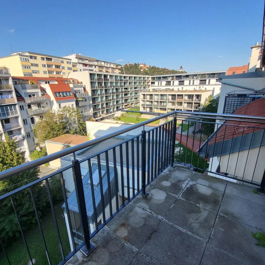 Zentrum - Balkon- Traum Ausblick - großzügige 2-Zimmer-Wohnung - 78m² - Lift - Foto 1