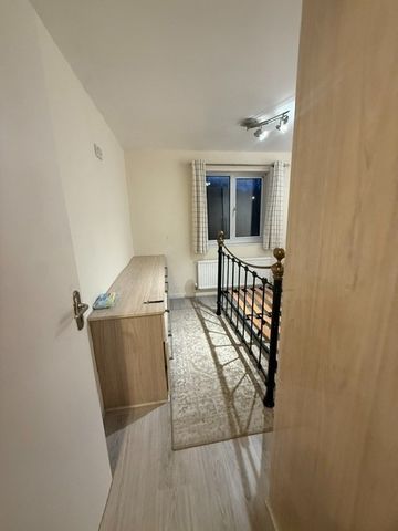 3 Bed Detached House, Amadis Road, LE4 - Photo 2