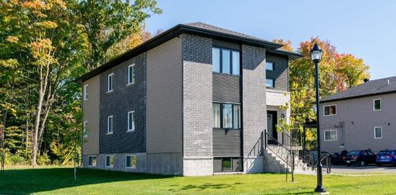 3 CH - 2 SDB - Saint-Jérôme - $1,900 /mo - Photo 2