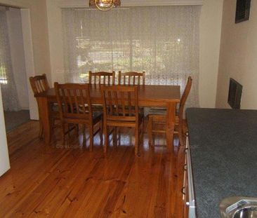 MOVE IN & RELAX - MODERN FAMILY HOME IN GILLES PLAINS - Photo 5