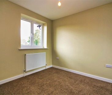 2 bedroom semi-detached house to rent - Photo 4