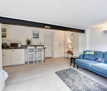 Studio to rent - Photo 2