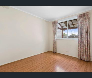 Spacious 4-Bedroom Family Home in Templeton Primary School Zone - Photo 6