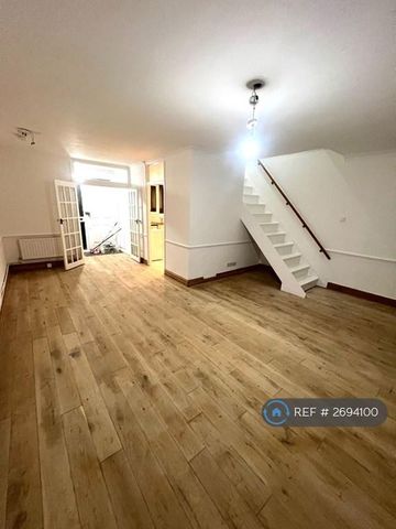 3 bedroom terraced house to rent - Photo 2