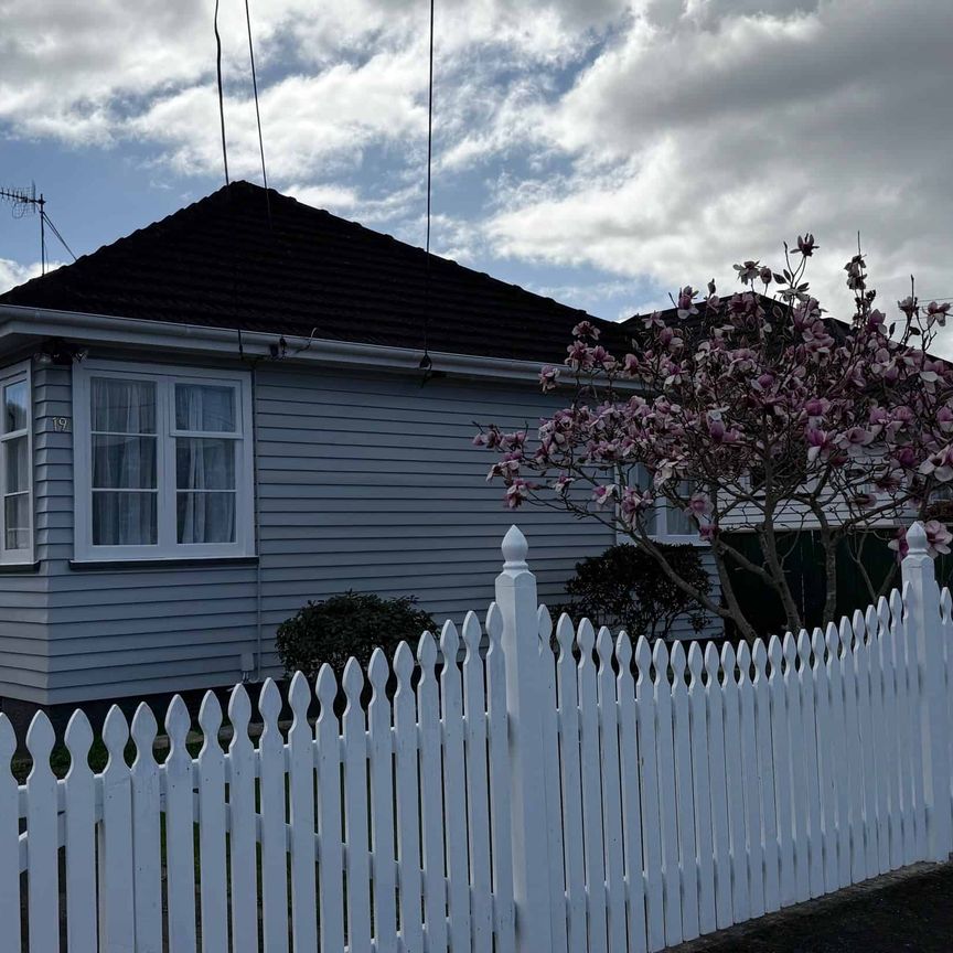 Ebdentown 3 Bedrooms - Photo 1