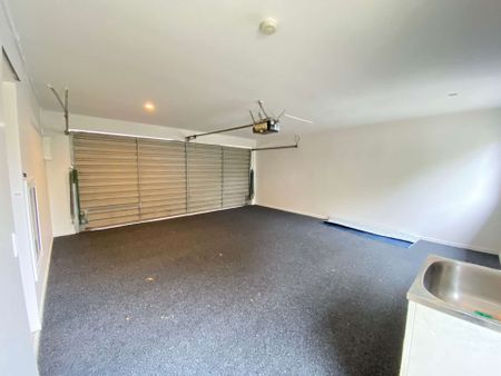 Three Bedroom Remuera Home - Photo 4