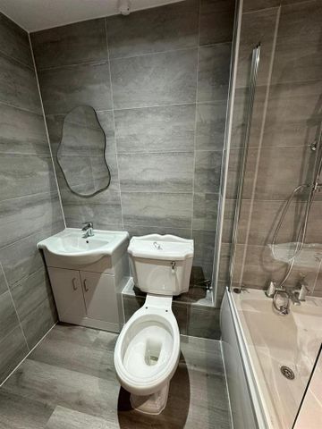 3 bedroom detached house to rent - Photo 4