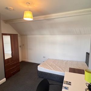 WF6, Normanton - Photo 2
