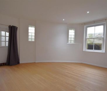 3 bedroom flat to rent - Photo 5