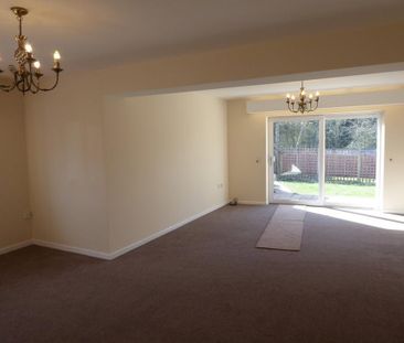 4 bedroom detached house to rent - Photo 1