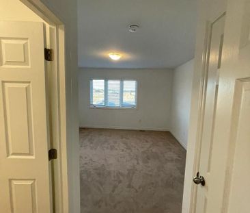 For Lease - 73 Brennan Crescent, Loyalist, Ontario - Photo 2