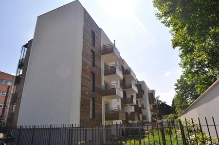 LES ESSARTS/ RUE LABORDE - T1 de 32m2 avec place de parking et balcon , Bron - Photo 5