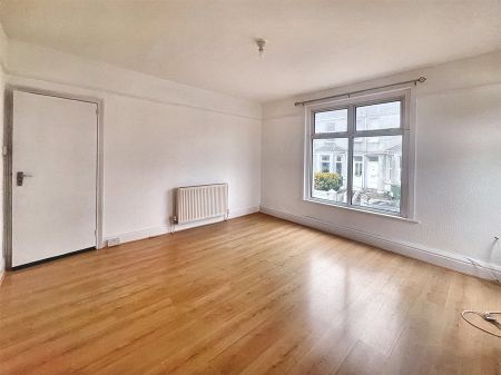 Pomphlett Road, Plymouth, Devon, PL9 - Photo 5