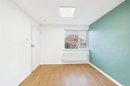 Glebe Road, Purley On Thames, Reading, Berkshire, RG8 - Photo 3