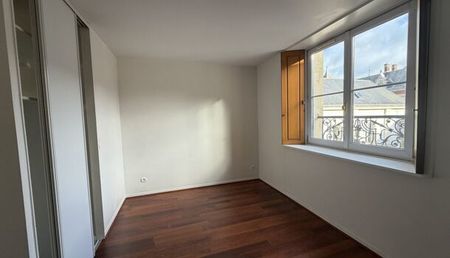 Appartement 3 pièces 79m2 REIMS 990 euros - Photo 3
