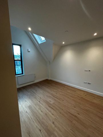 The Vale RH2 - Photo 3