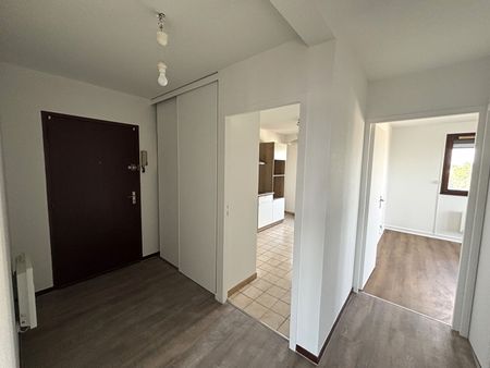 Location Appartement 2 pièces 59m² - Photo 3