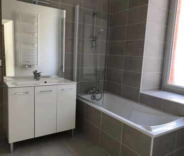 Location Appartement 2 pièces 46m² ST EGREVE 38120 - Photo 2