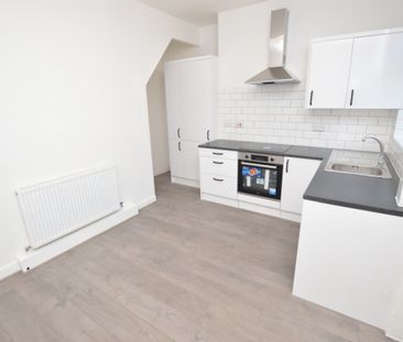 2 Bedroom Terraced House - Photo 4