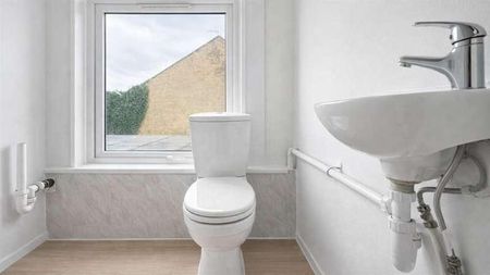 The Slade, SE18 - Photo 3