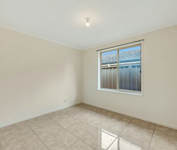 The search is over: neat family living in a prime location - Photo 4