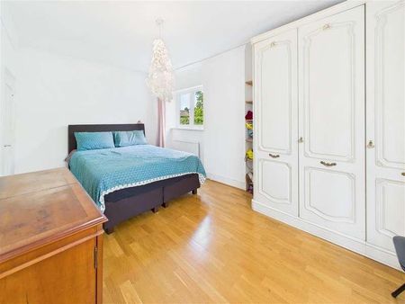 Ashley Road, Walton-on-thames, KT12 - Photo 2