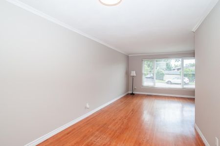 For Lease - 92 Fortrose Crescent, Toronto, Ontario - Photo 4